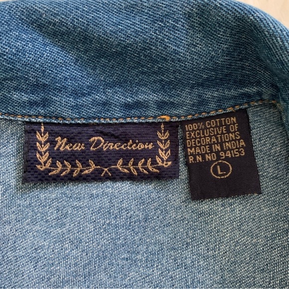 Vintage Beaded Denim Vest with Aztec Embroidered Trim - Picture 5 of 10